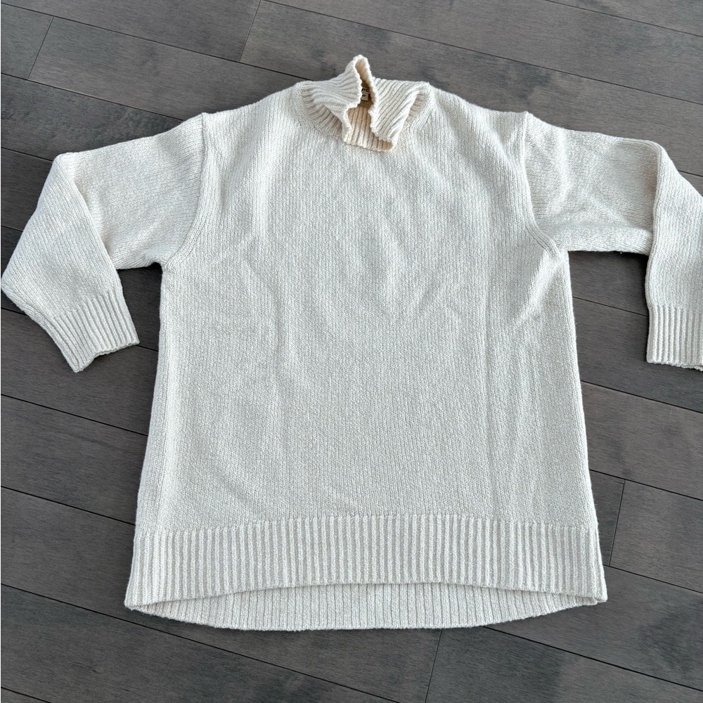 Uniqlo Cream Turtleneck Sweater